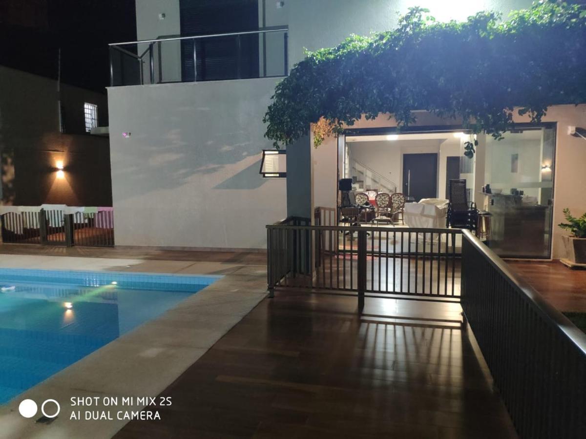 Casa Moderna No Centro Proxima A Atracoes Turisticas Villa Foz do Iguacu Ngoại thất bức ảnh